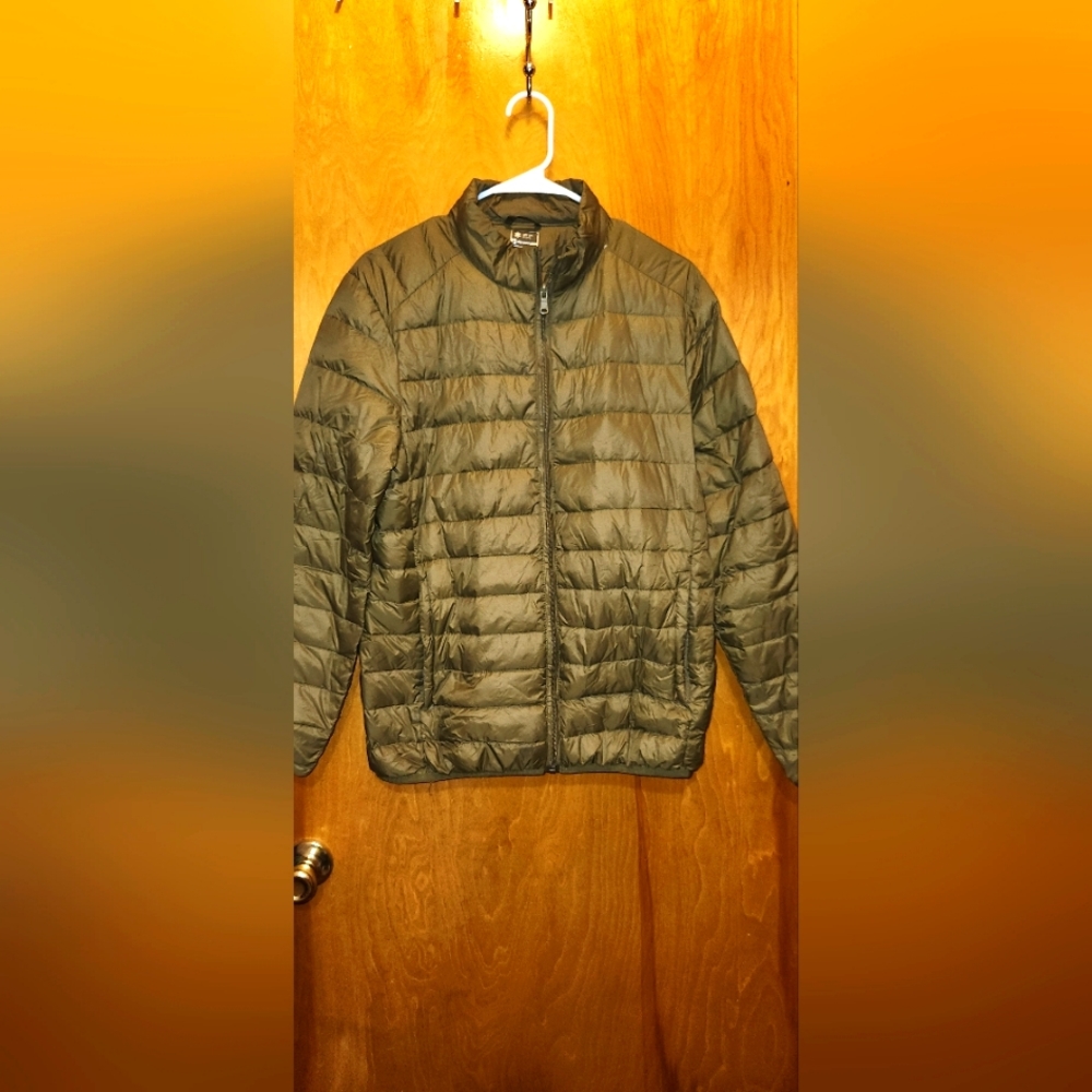 Packable puff jacket very warm and light